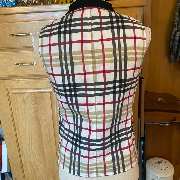 🔥Brand New! BURBERRY Nova Check REVERSIBLE vest with light insulation🔥 - Picture 4 of 16
